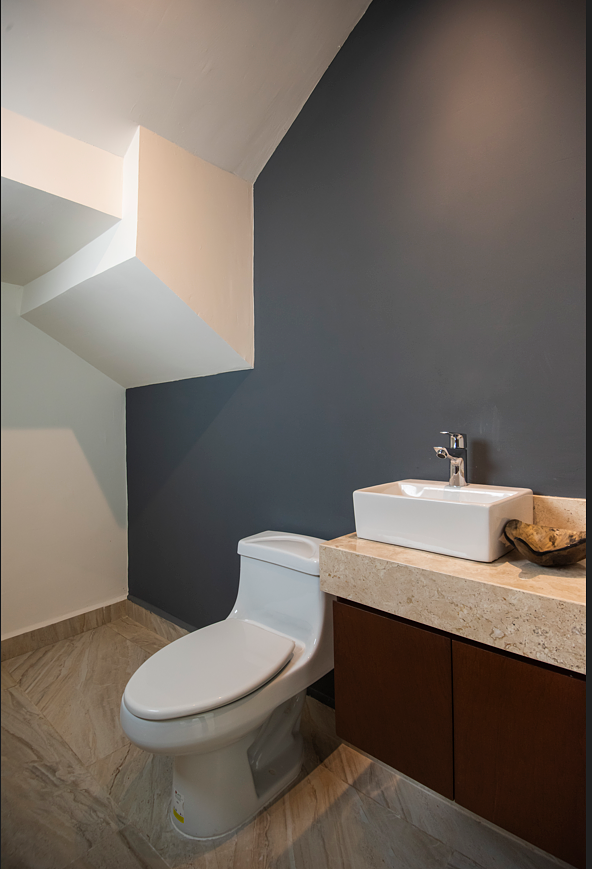 5 de 13: Medio Baño