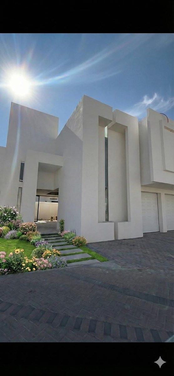 2 of 13: Render fachada