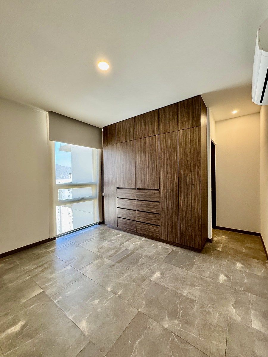 3 de 7: Área Social