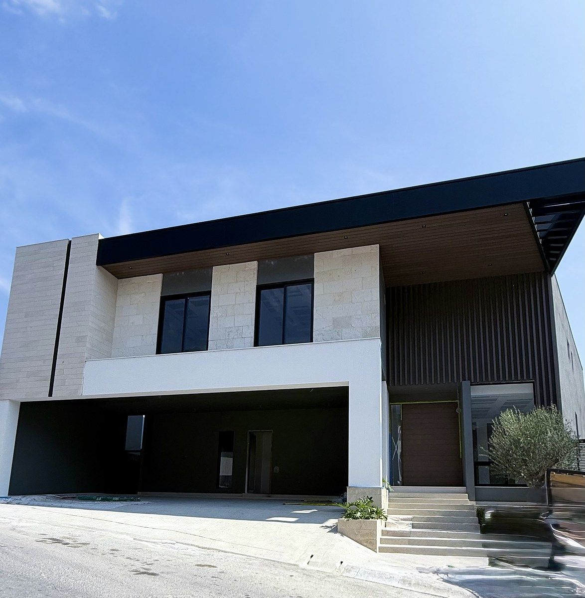 1 of 27: Estatus actual de fachada