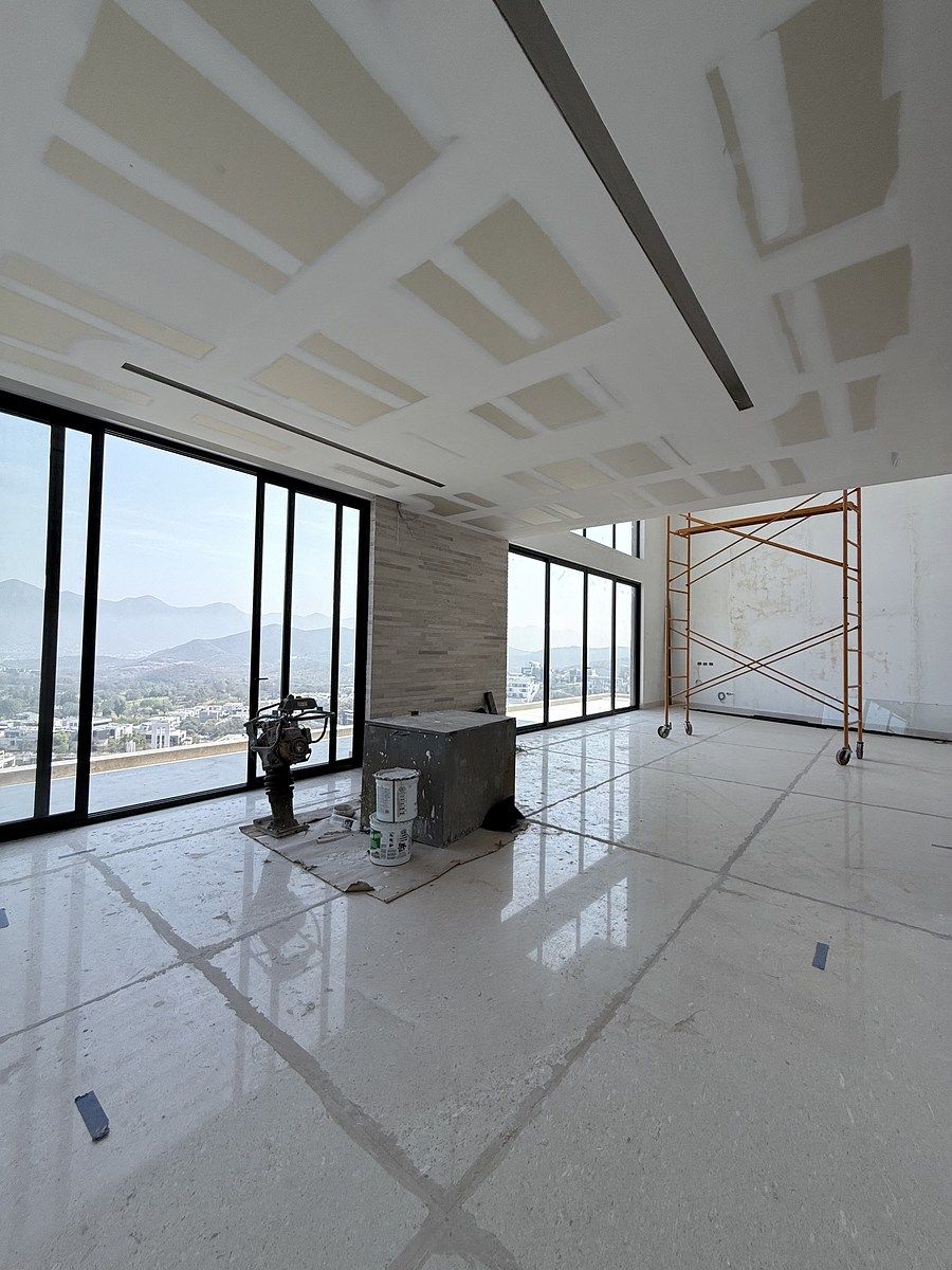 9 of 27: área de comedor, sala y bar