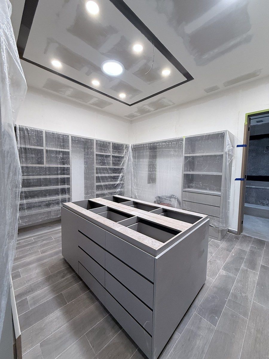 16 of 27: Vestidor Recámara Principal