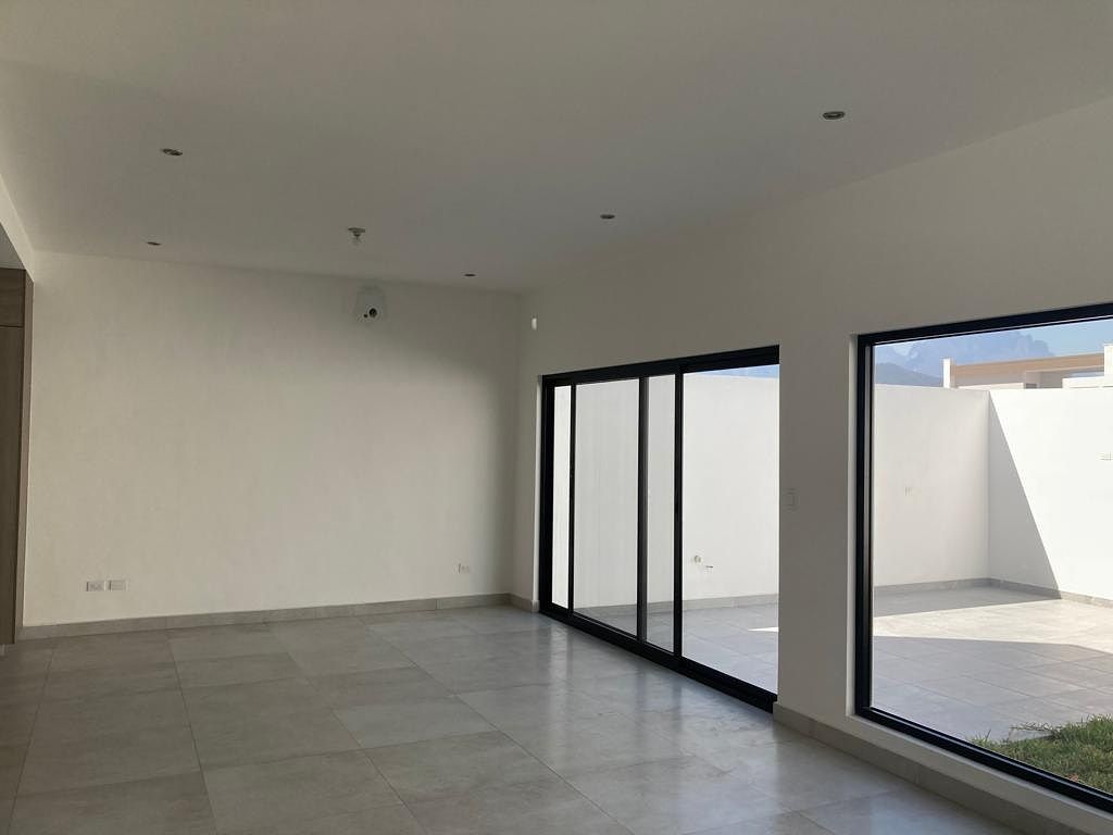 4 de 24: Sala comedor