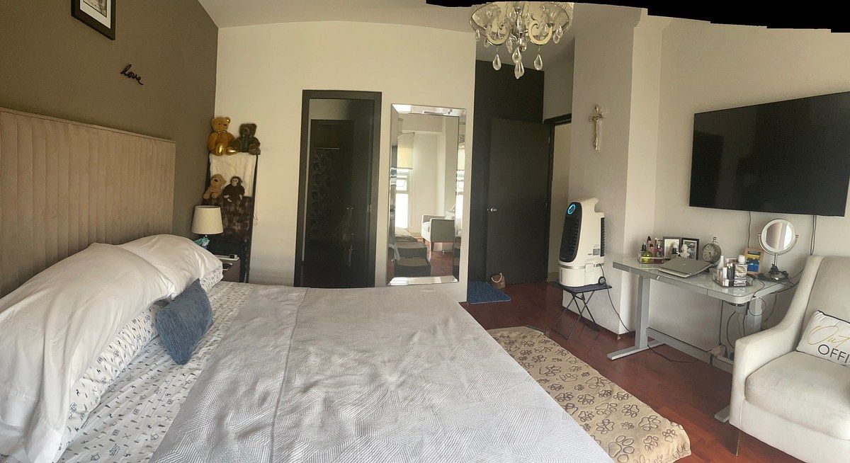 16 of 26: Recamara principal, vestidor y baño