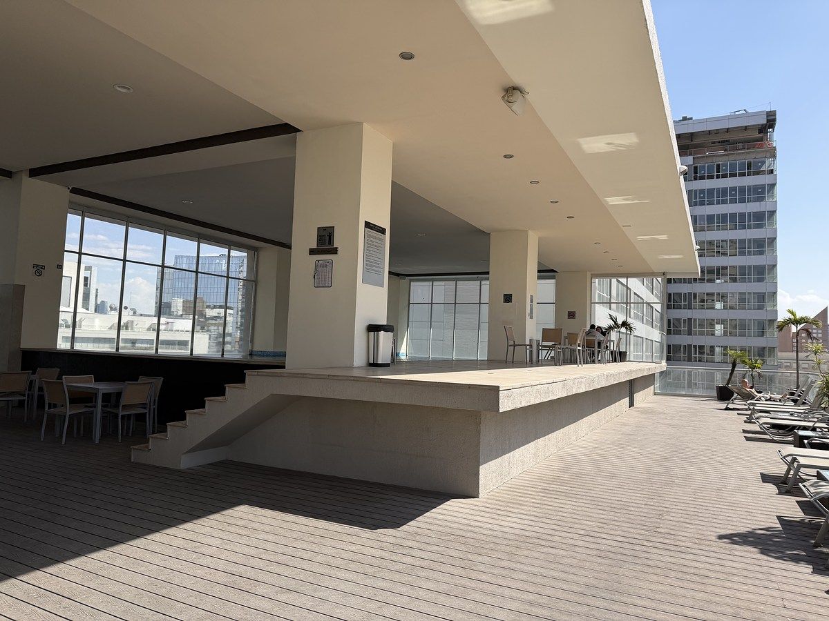 15 de 22: Área de albercas exteriores