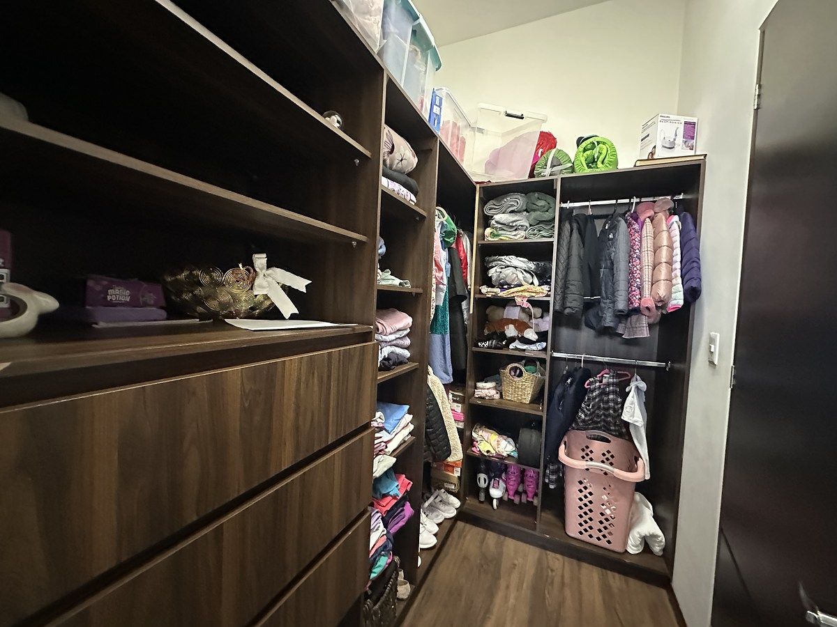 25 of 43: WALK IN CLOSET REC SECUNDARIA 1