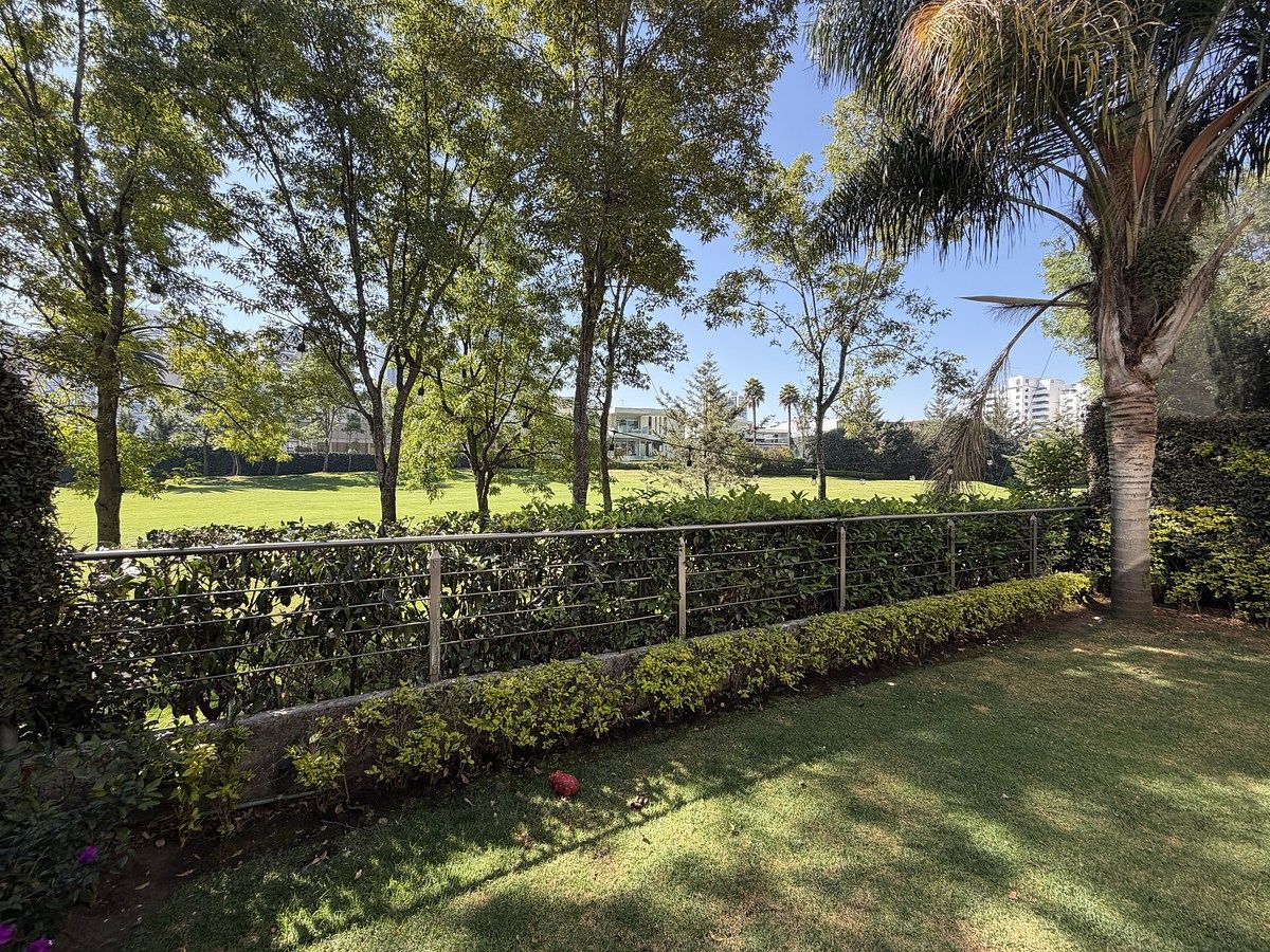 29 de 35: Jardín privado