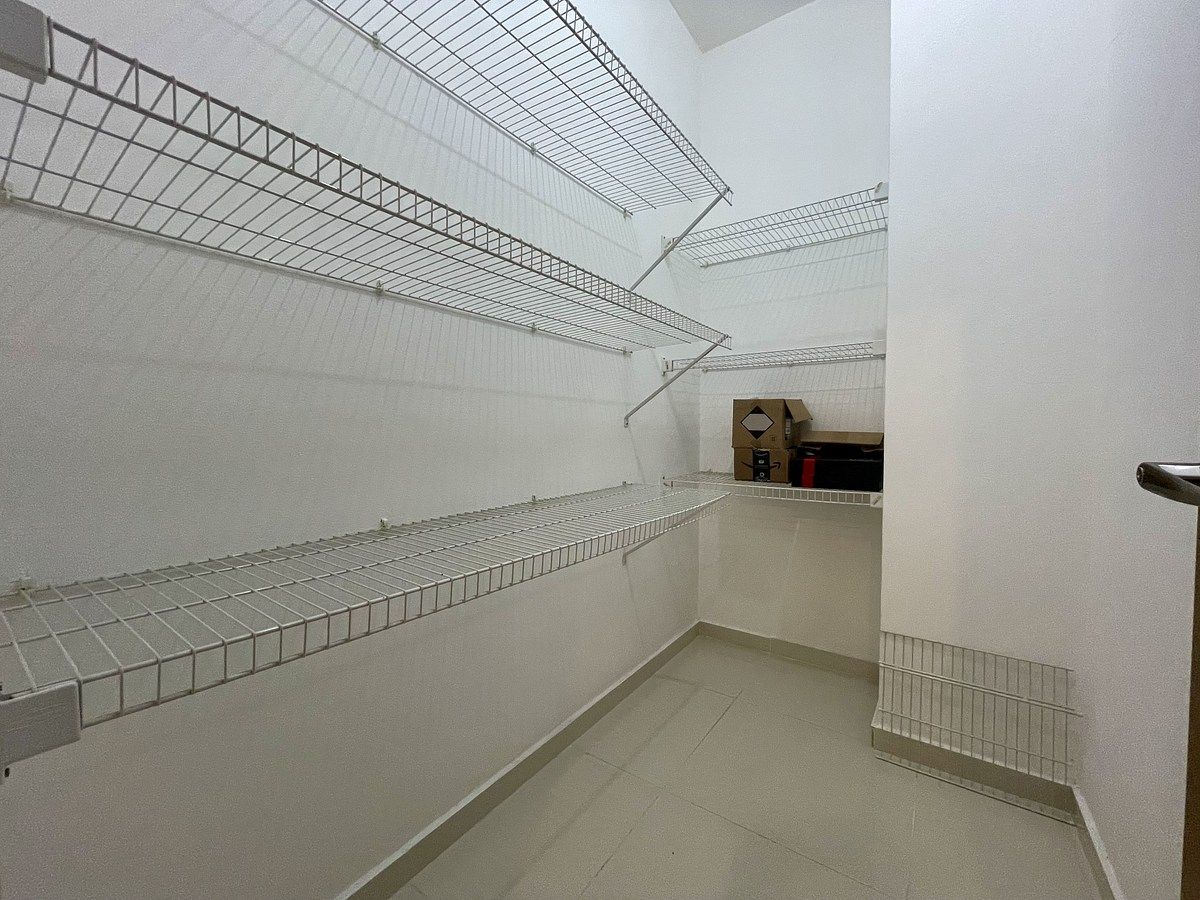 5 de 10: Walk-in closet habitación principal