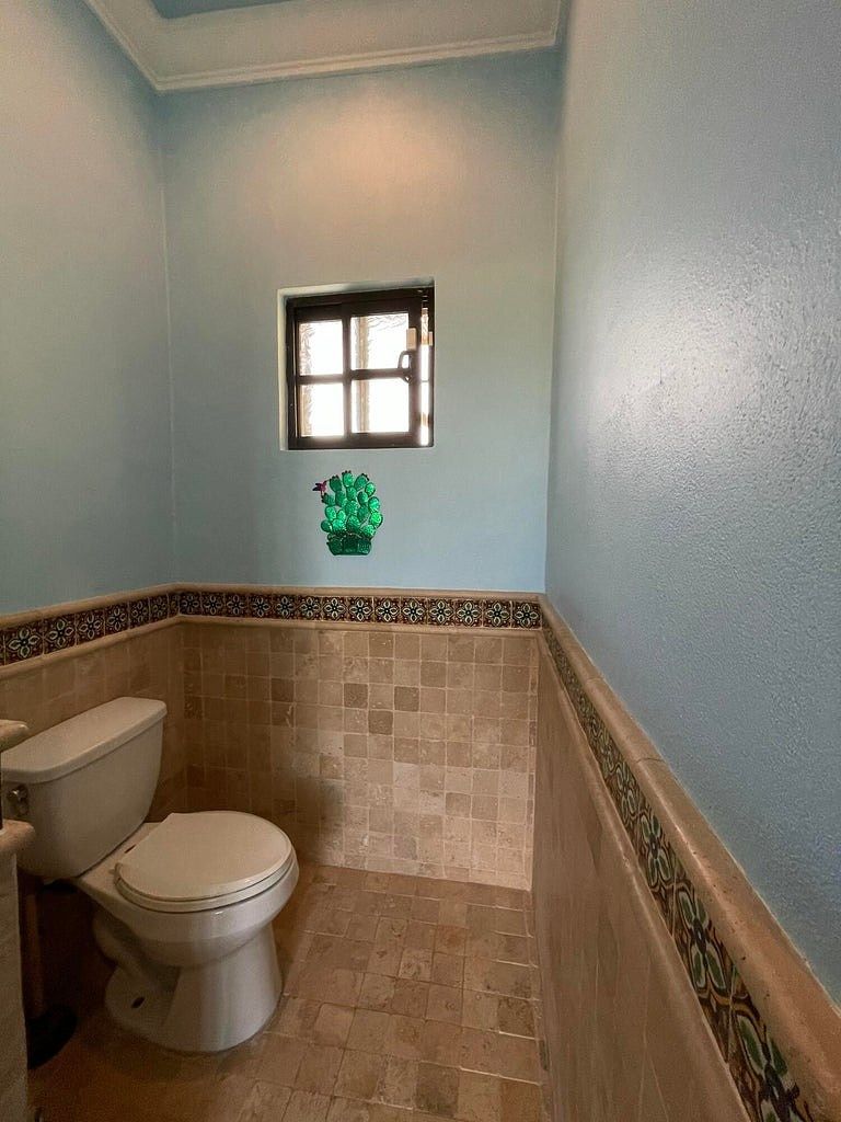 18 of 22: Baño casa principal