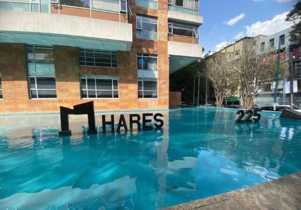 1 de 31: FACHADA EXTERIOR