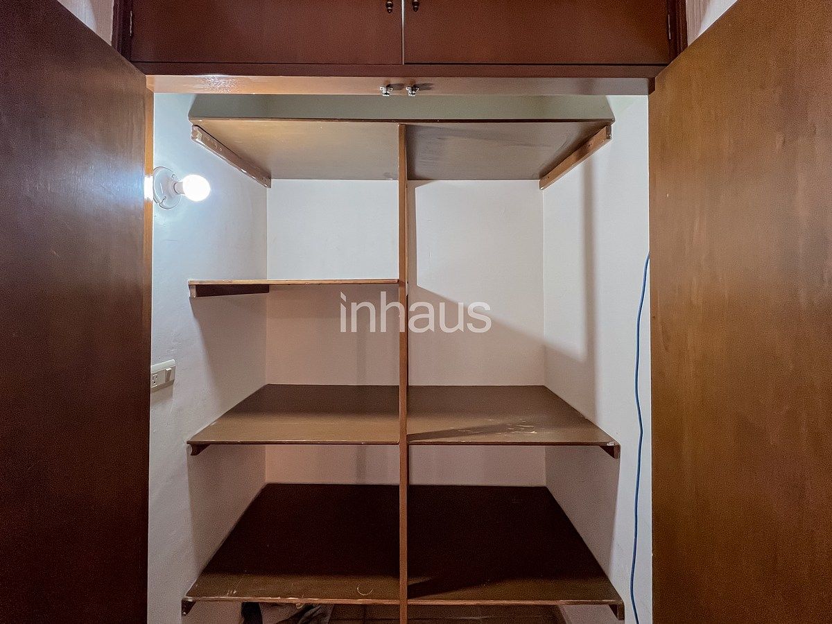 9 de 29: CLOSET DE BLANCOS