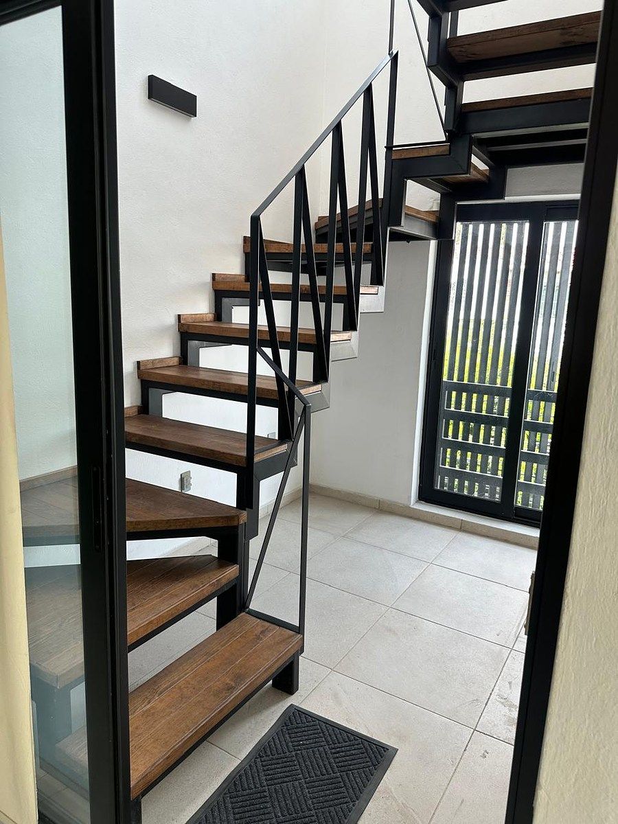 22 de 22: Escalera Loft
