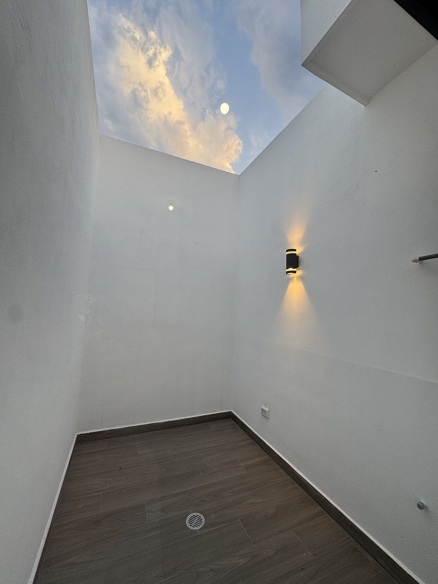 11 de 21: Patio de servicio