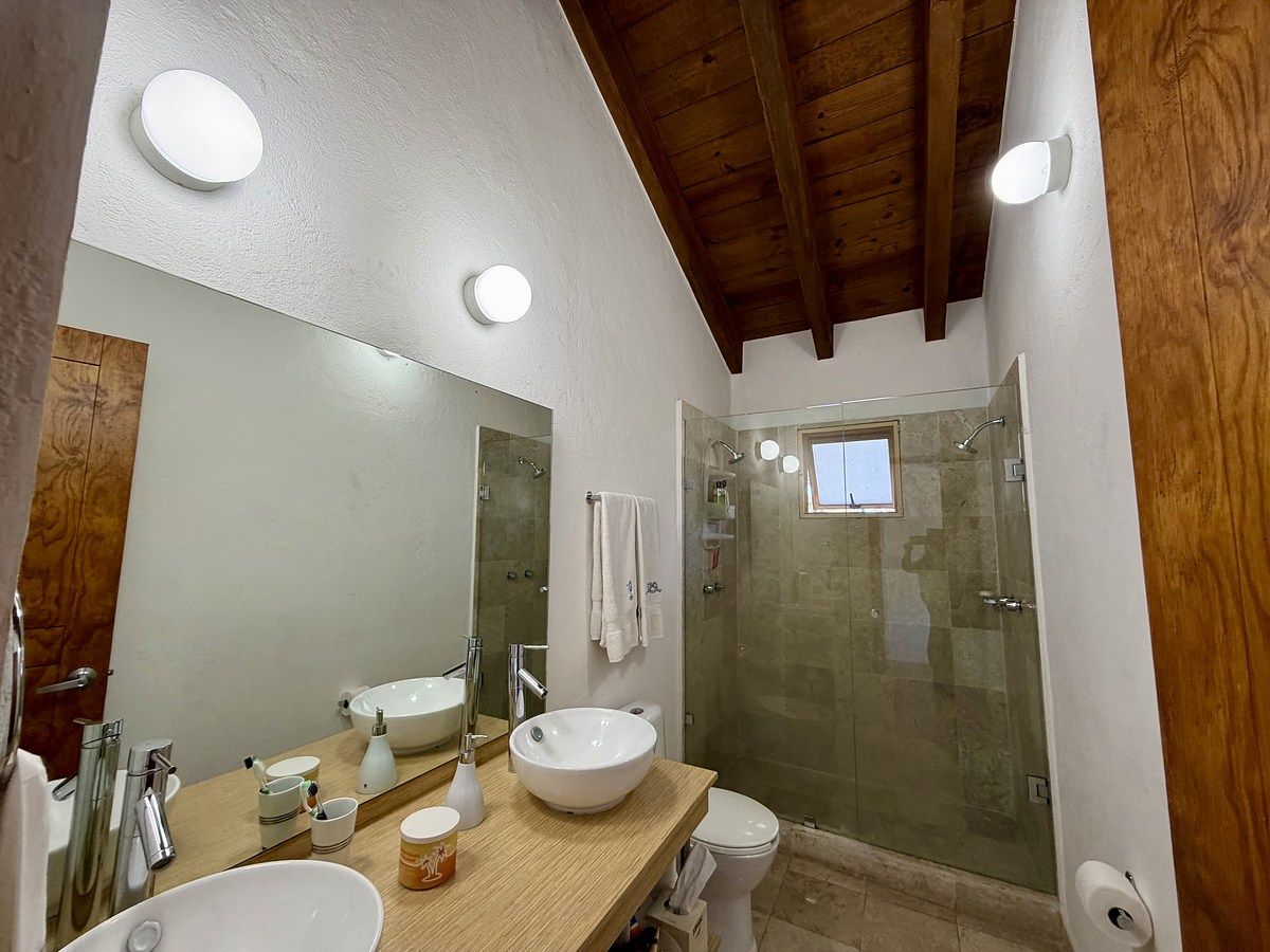 8 de 23: Baño Pricipal