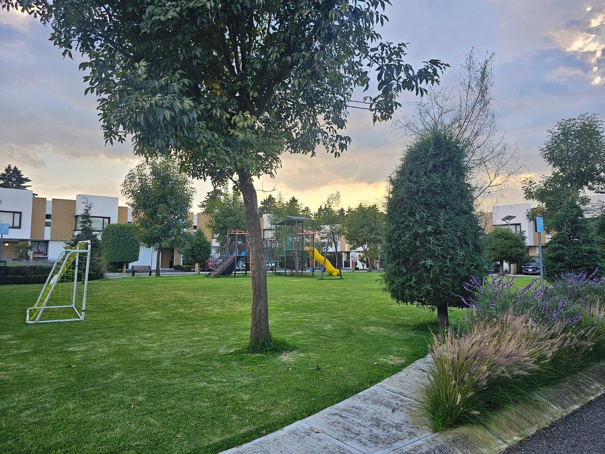 33 de 44: Área común