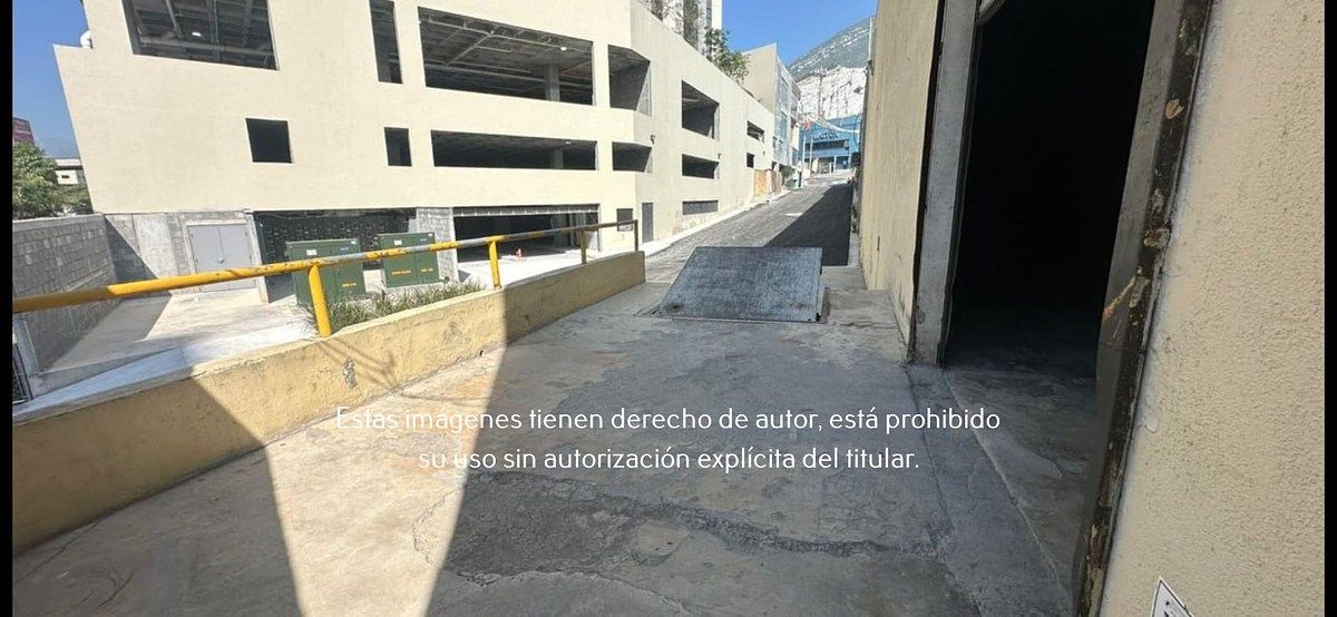 1 de 5: Bodega con Oficinas en Renta en Aarón Sáenz, Monterrey, NL