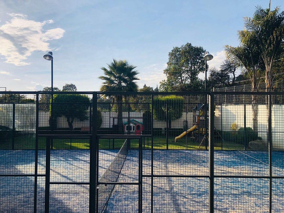 30 de 35: Cancha de pádel