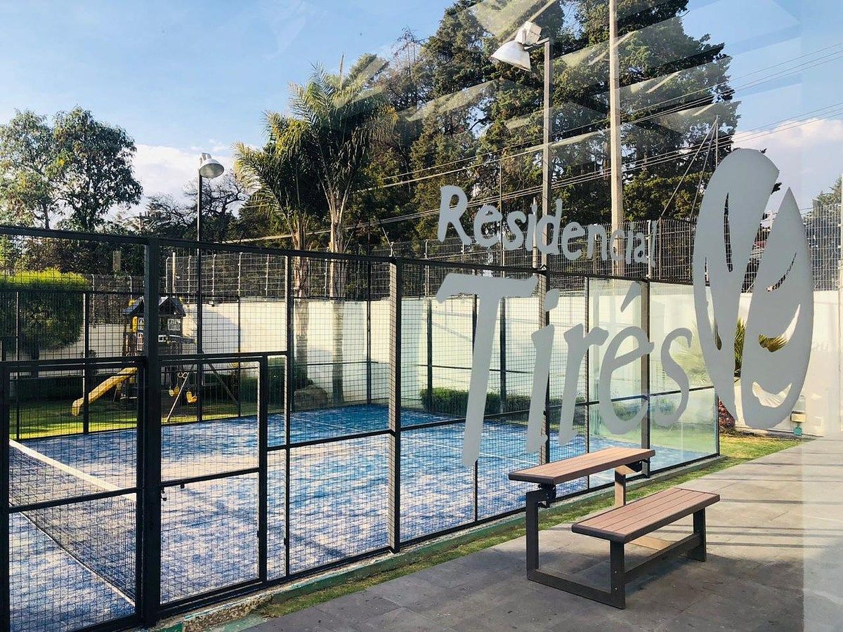 34 de 35: Cancha de pádel