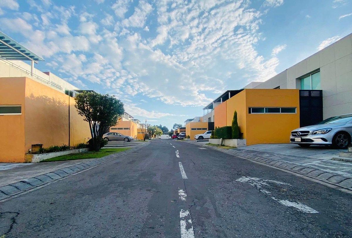 35 de 35: Interior del desarrollo