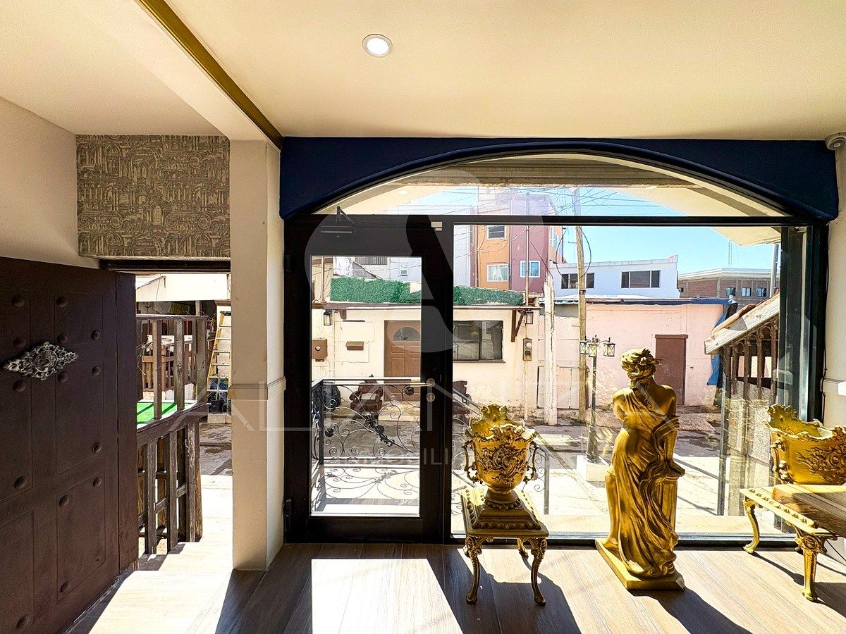 9 de 12: Entrada primer nivel