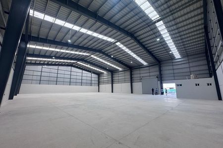 RENTA DE BODEGA DE 1,200 M2 CD INDUSTRIAL CON MULTIPLES ANDENES