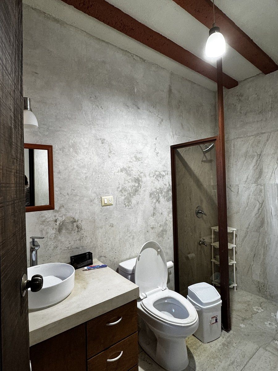 12 de 25: Baño secundario