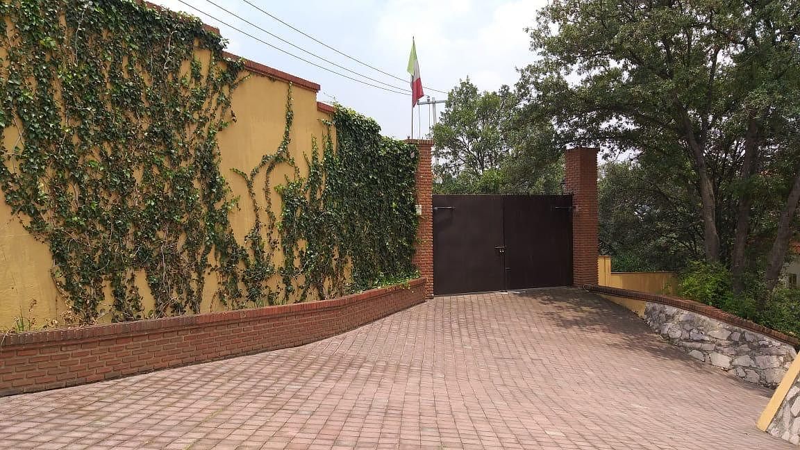 ESPECTACULAR CASA EN CONDOMINIO PRIVADO, VISTA AL BOSQUE ZONA ESMERALDA - foto 1