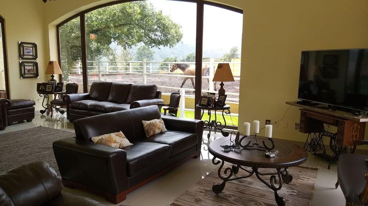ESPECTACULAR CASA EN CONDOMINIO PRIVADO, VISTA AL BOSQUE ZONA ESMERALDA - foto 5