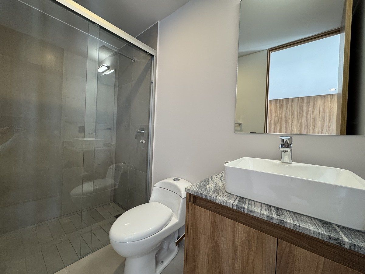 11 de 15: Baño completo recámara