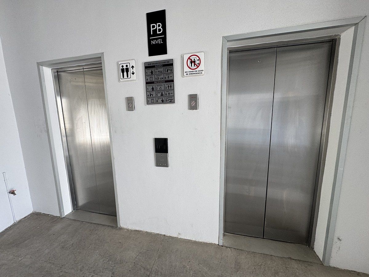 15 de 15: Elevadores