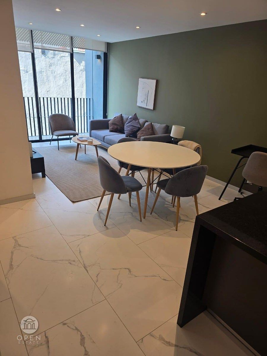 1 of 20: Comedor y sala