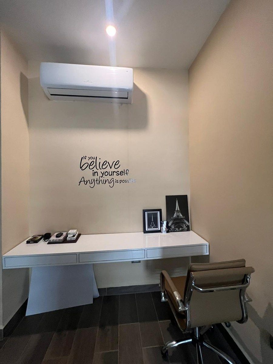 12 de 20: Escritorio en recamara principal