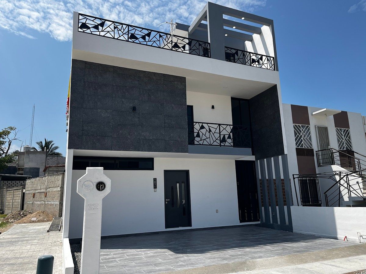 Casa en VENTA en esquina en Fraccionamiento Privado Itaca, foto 1 de 39