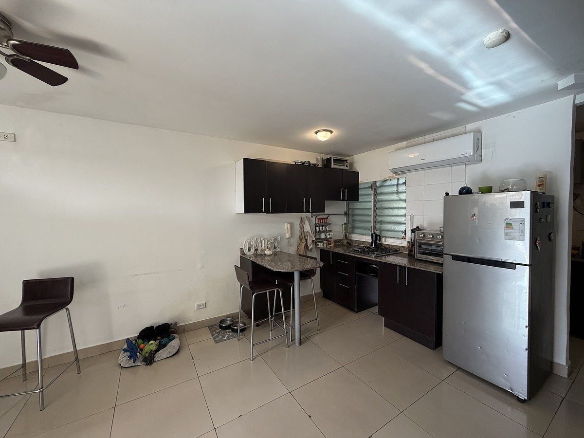 7 de 14: Sala comedor