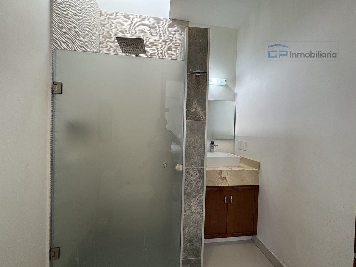 24 de 29: BAÑO REC 1