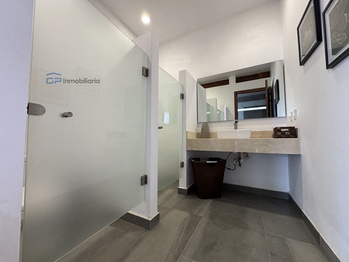 19 de 29: BAÑO MUJERES