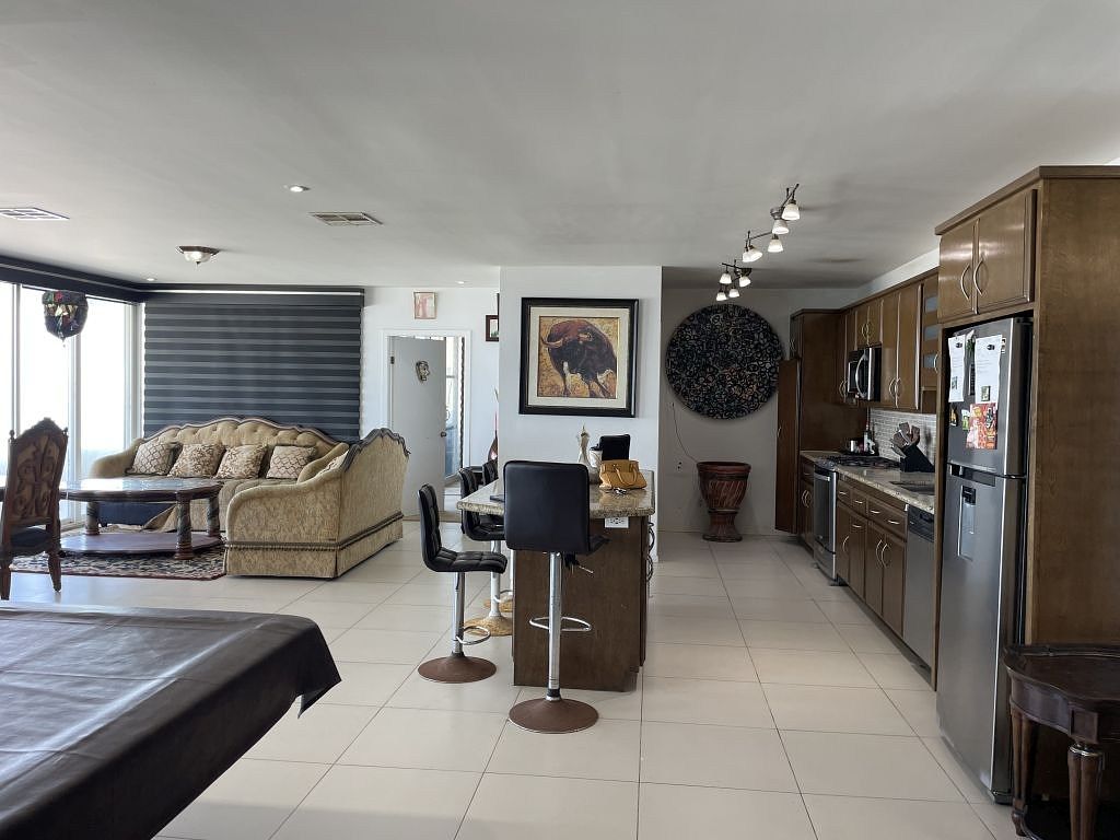 6 de 14: Cocina, sala, comedor