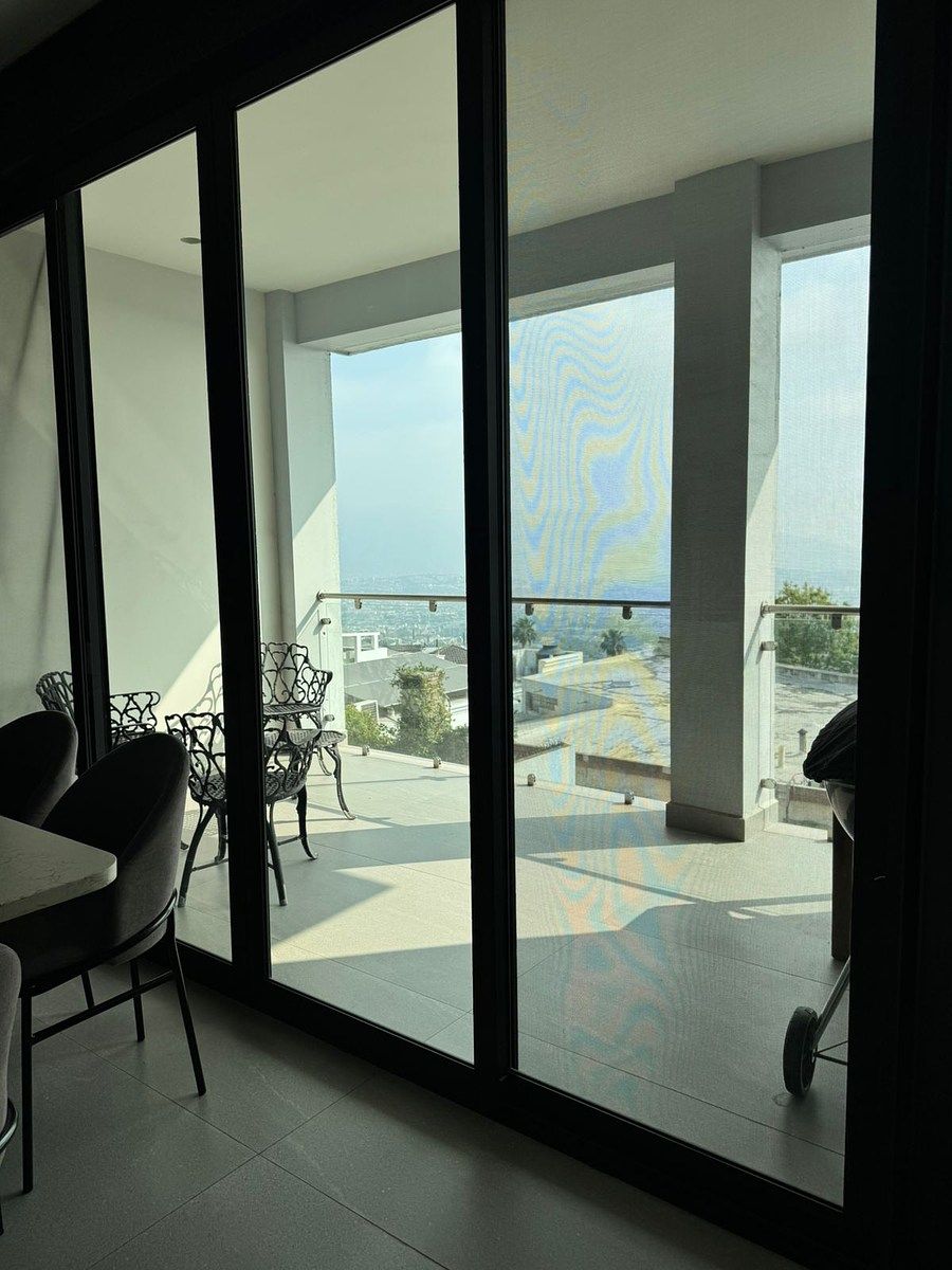 6 de 12: Vista de Sala-comedor