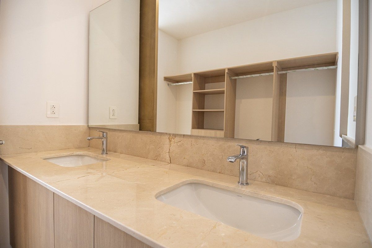 3 de 11: Baño Recámara Principal