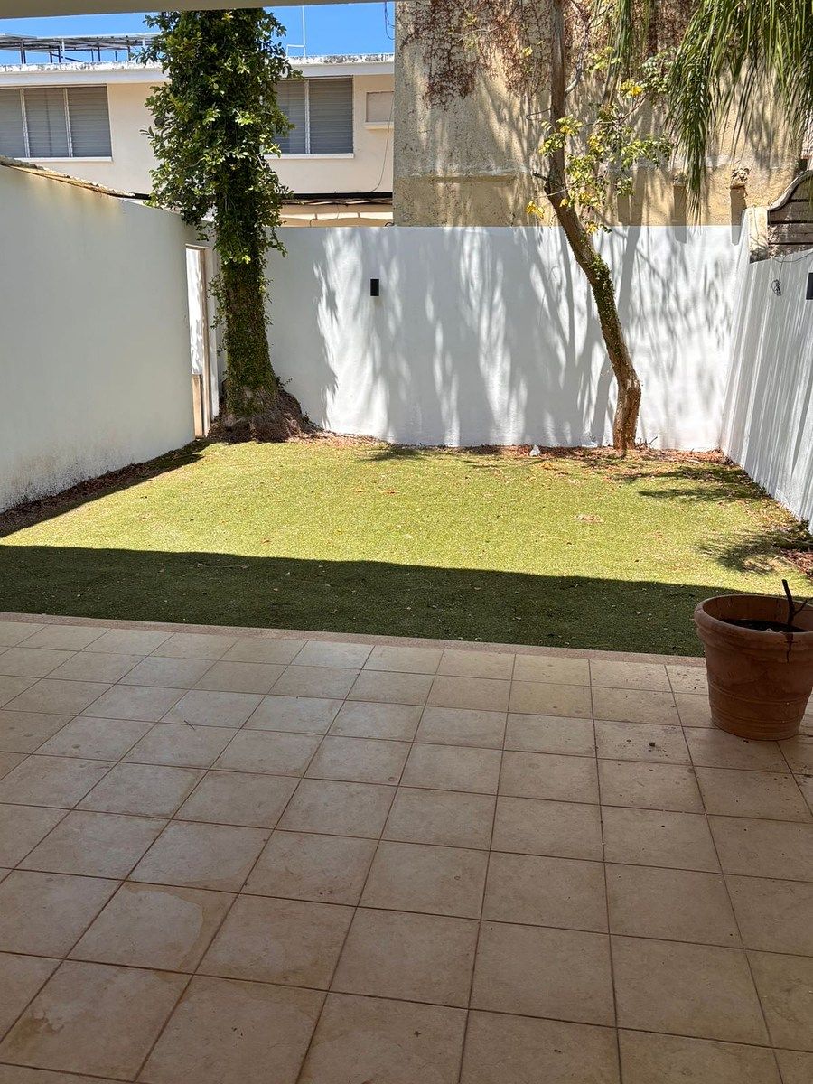 10 de 20: Terraza y Jardín