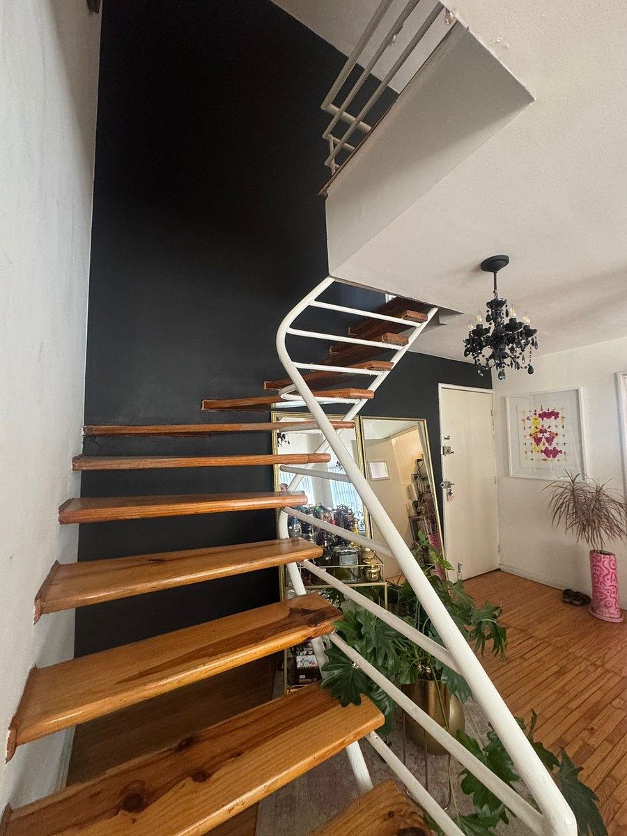 7 de 10: Escaleras hacia las recámaras