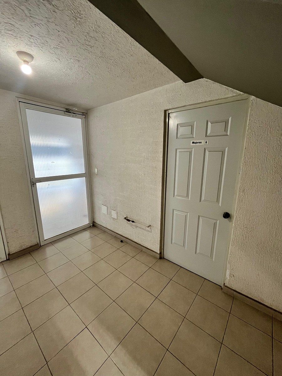 29 de 36: SALON DE USOS MULTIPLES