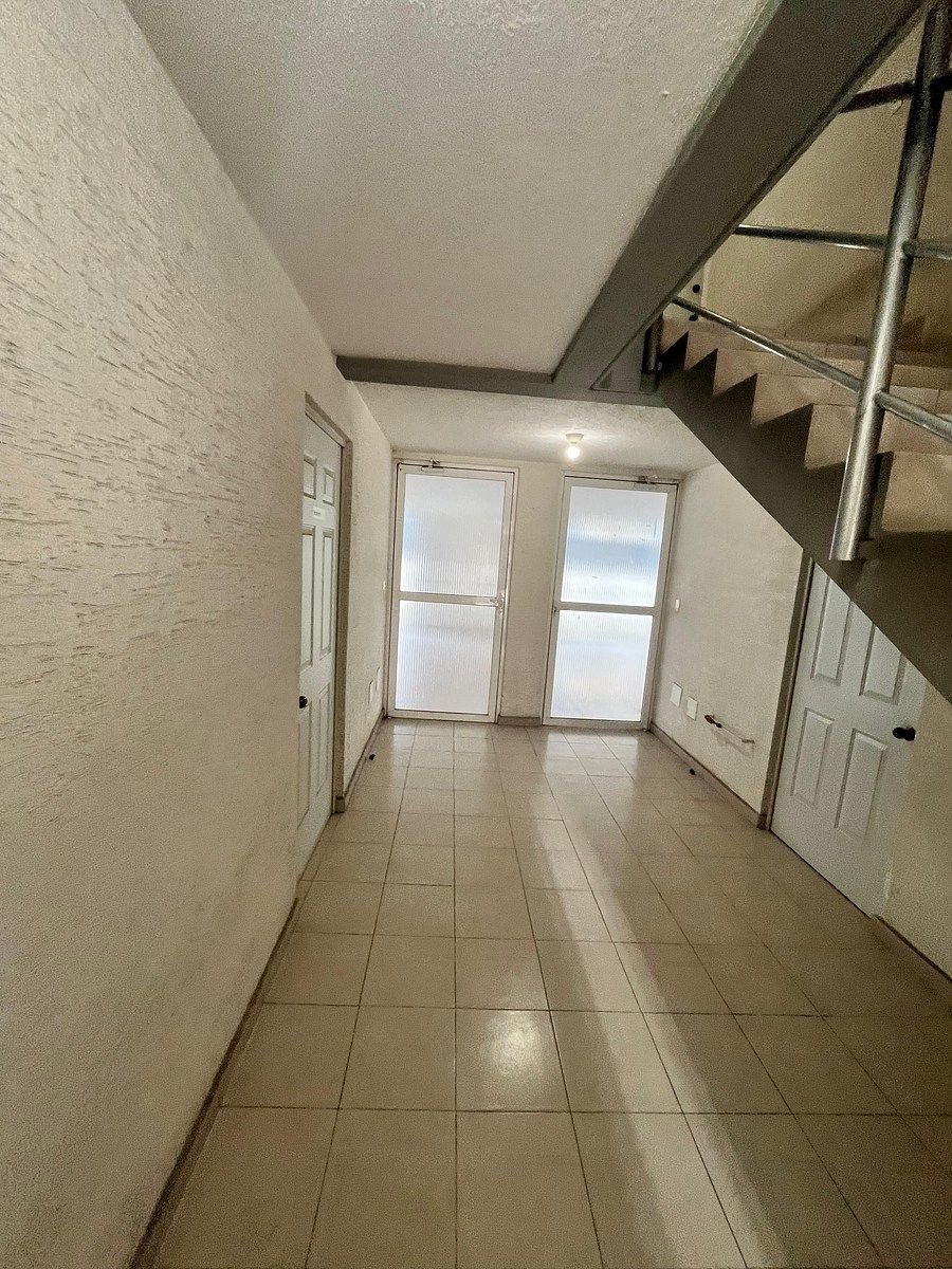 5 de 36: SALON DE USOS MULTIPLES