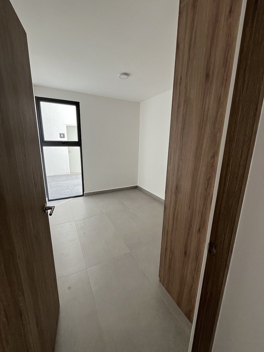 6 of 11: Recámara 1