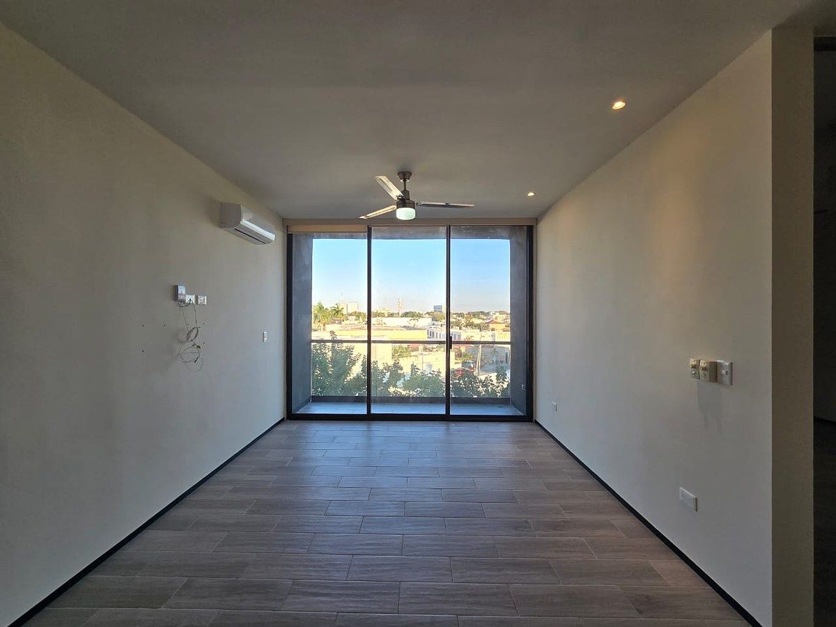 7 of 25: Sala comedor