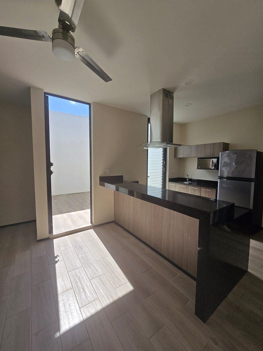 8 of 25: Barra desayunadora