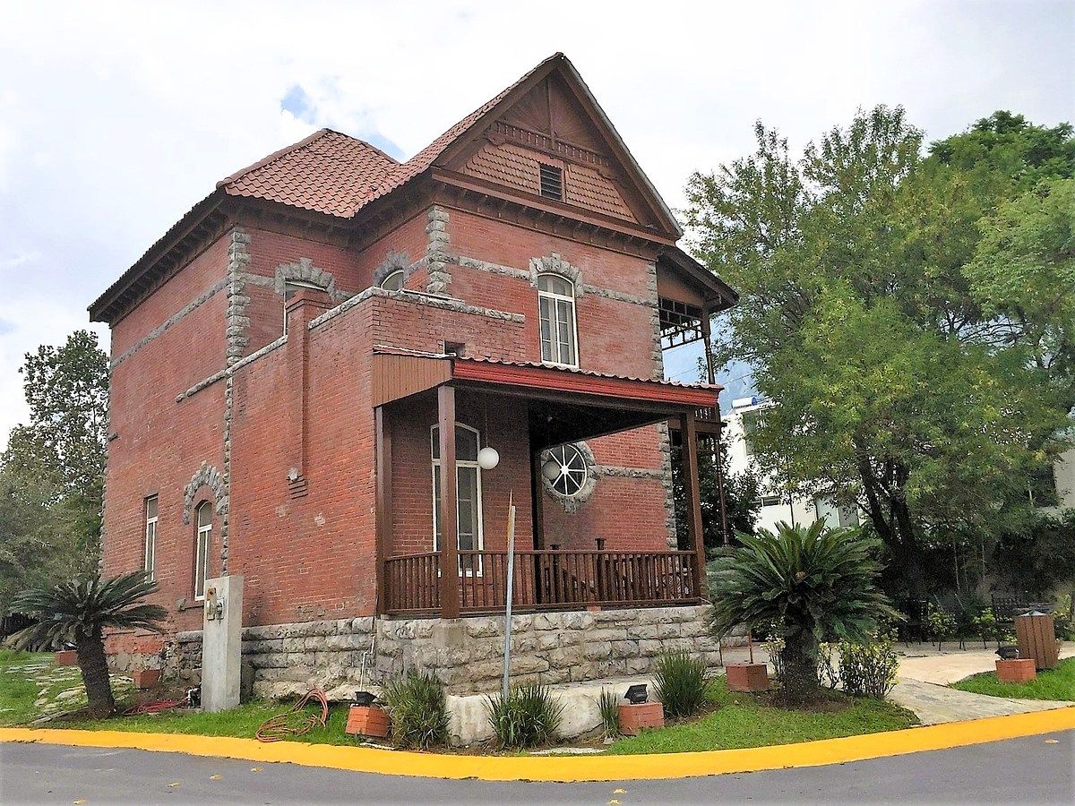 21 de 21: Casa Club para eventos