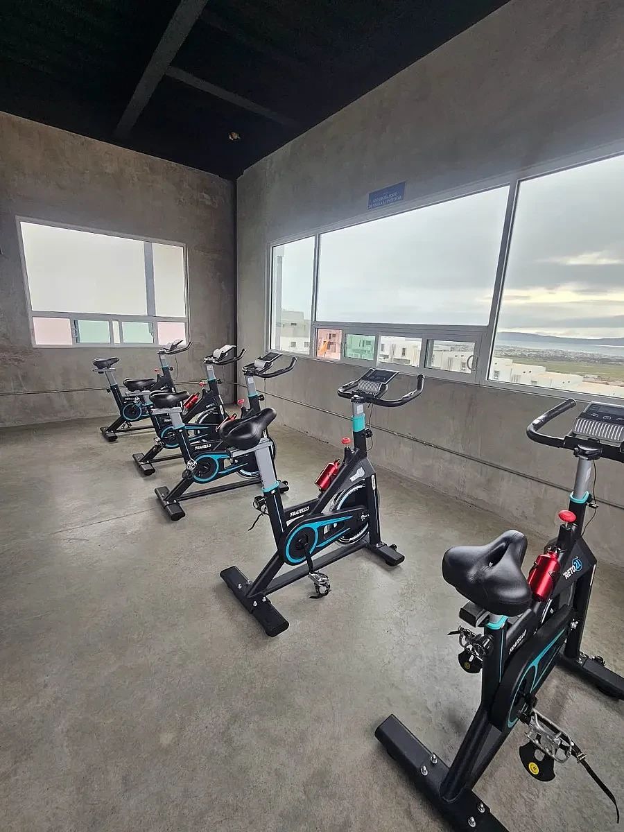 39 de 43: Gimnasio/Casa club