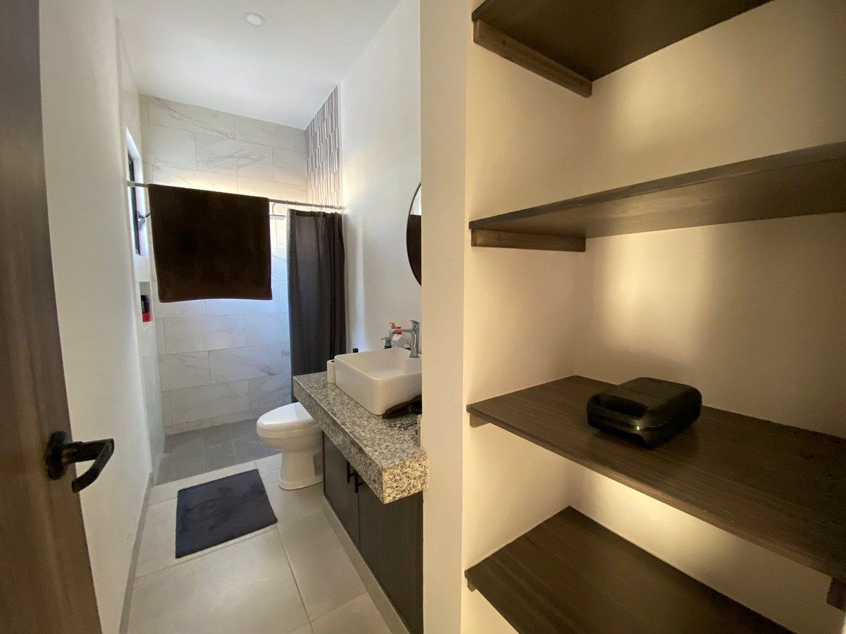 17 de 20: Baño completo recámara principal