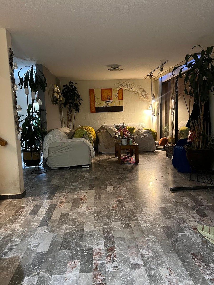 4 de 8: Sala y recibidor